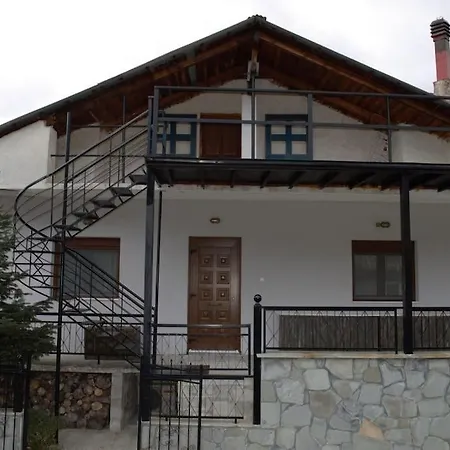 דירה Παραδοσιακο Σπιτι Με Εσωτερικο Τζακι Chrysomiléa