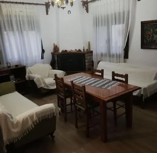 Παραδοσιακο Σπιτι Με Εσωτερικο Τζακι דירה